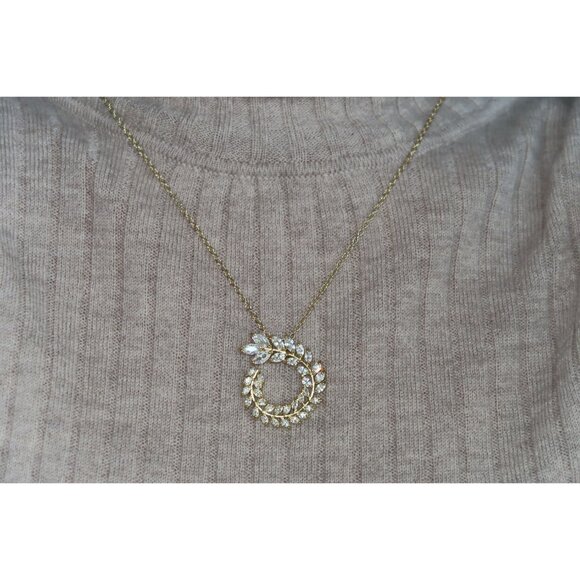 Diamond CZ Wreath Necklace, Dainty Cubic Zirconia Olive Branch Necklace - Picture 4 of 8